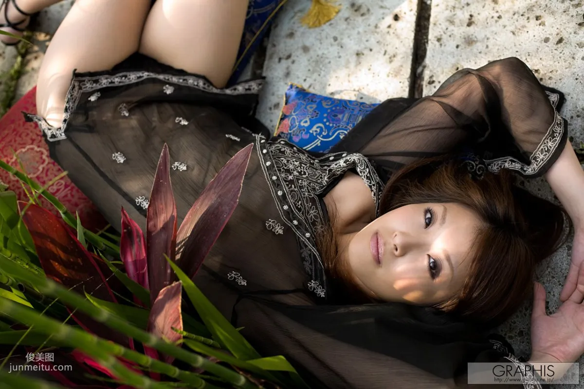 Reira Amane: Graphis First Gravure photo 10