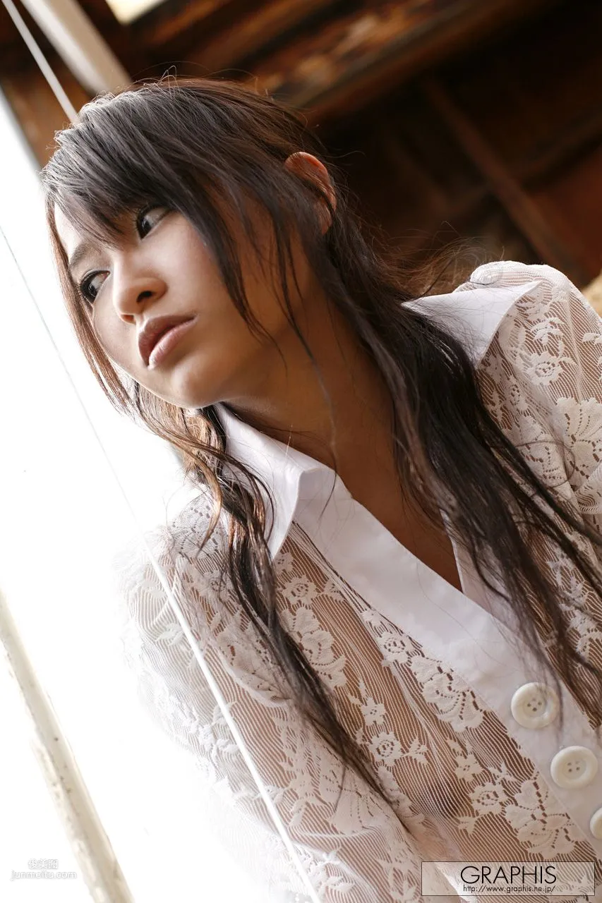 Nurie Mika: Graphis First Gravure photo 24