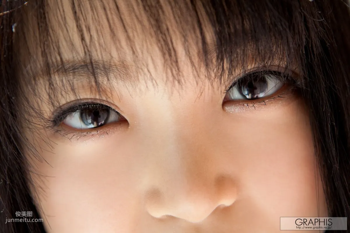 Chihiro Aoi [Graphis] First Gravure, First Nude Girl Photo Set photo 13