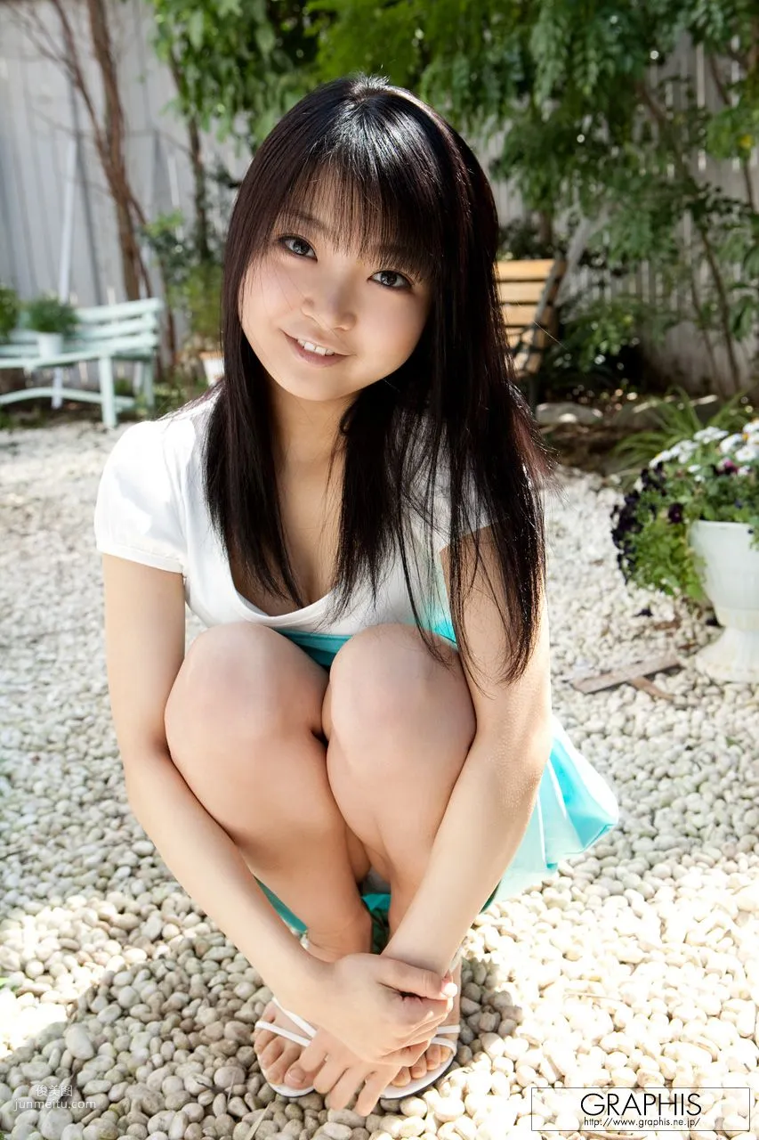 Chihiro Aoi [Graphis] First Gravure, First Nude Girl Photo Set photo 7