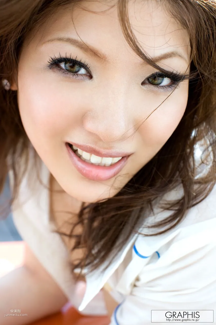 Aya Matsuki: Graphis First Gravure photo 17