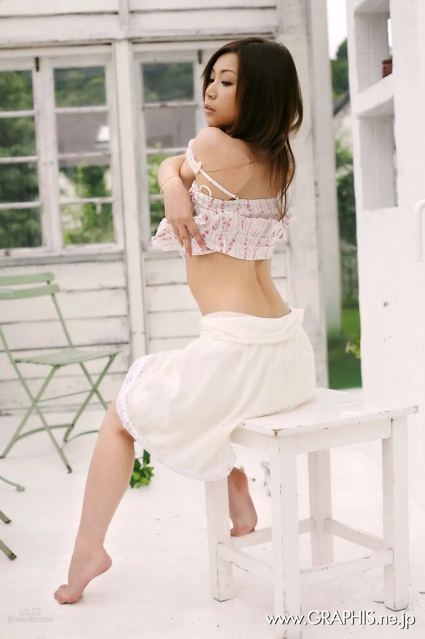Ayumi Kobayashi [Graphis] First Gravure, First Nude Girl Photo Set photo 10