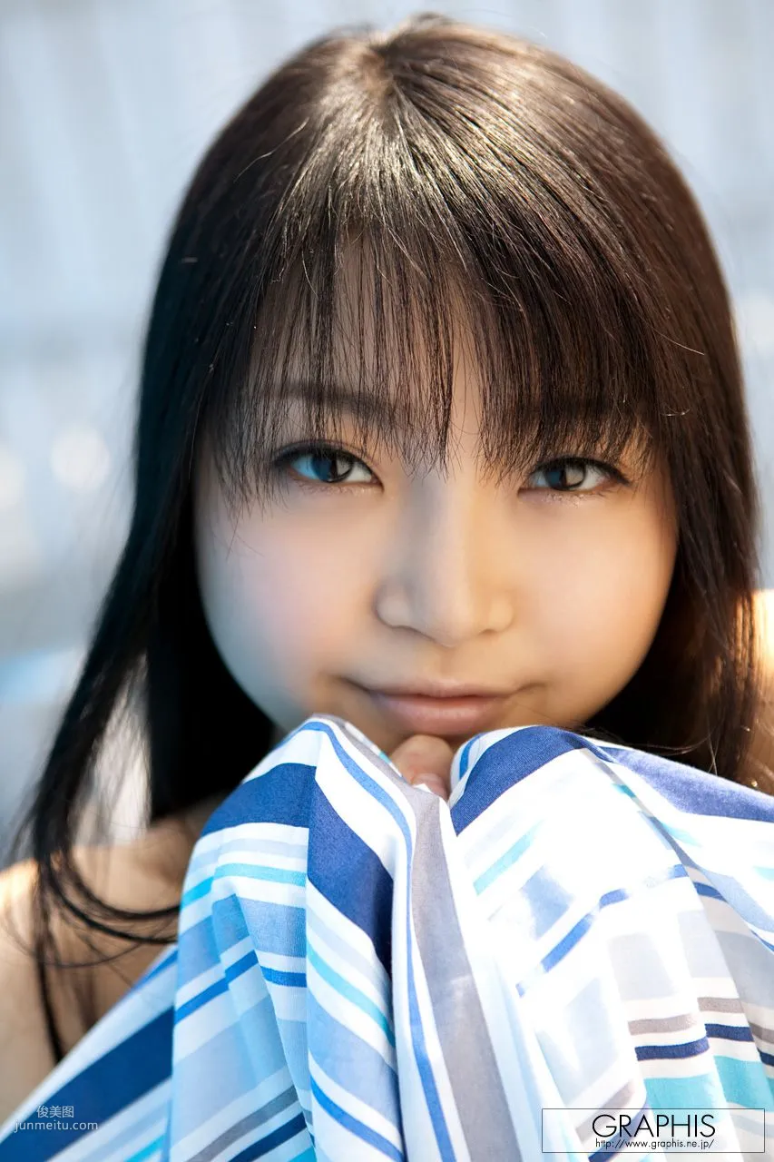 Chihiro Aoi [Graphis] First Gravure, First Nude Girl Photo Set photo 24