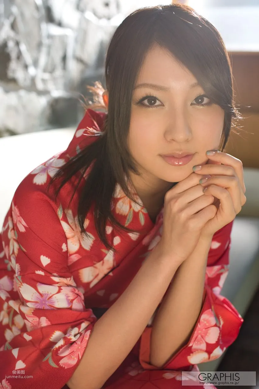 Saki Yano: Graphis First Gravure photo 34