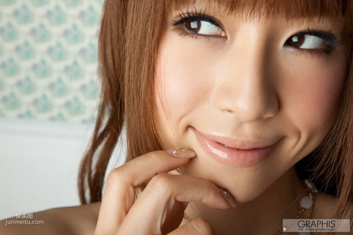 眞木あずさ/真木梓 [Graphis] First Gravure 初脱ぎ娘 写真集27