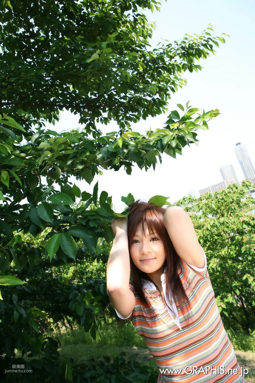 Tomomi Takahara [Graphis] First Gravure First Nude Girl Photo Set photo 4