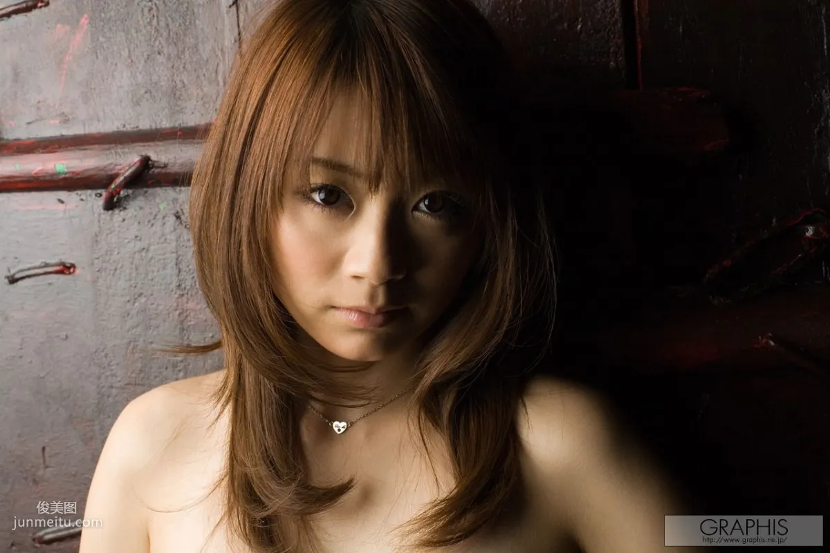 Mayuka Akimoto: Graphis First Gravure photo 55