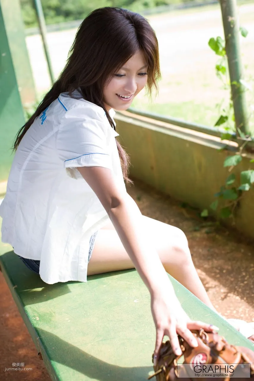 Yuki Asada: Graphis First Gravure photo 5