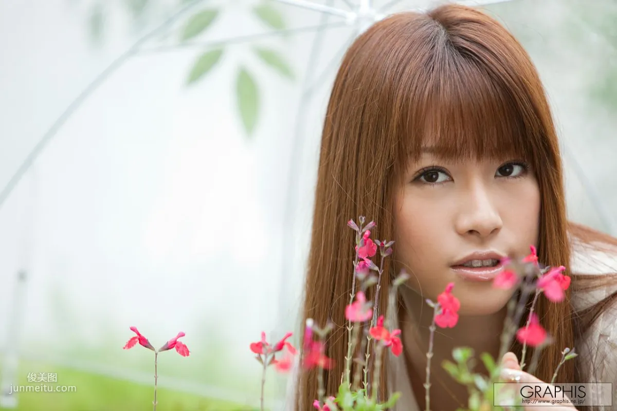 Azusa Maki [Graphis] First Gravure, First Nude Girl Photo Set photo 3