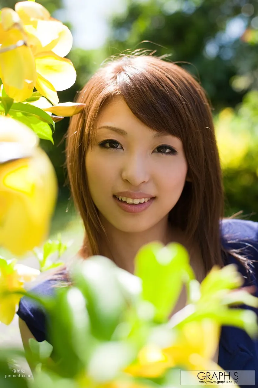 秋山祥子《Lucky》 [Graphis] Gals 写真集8