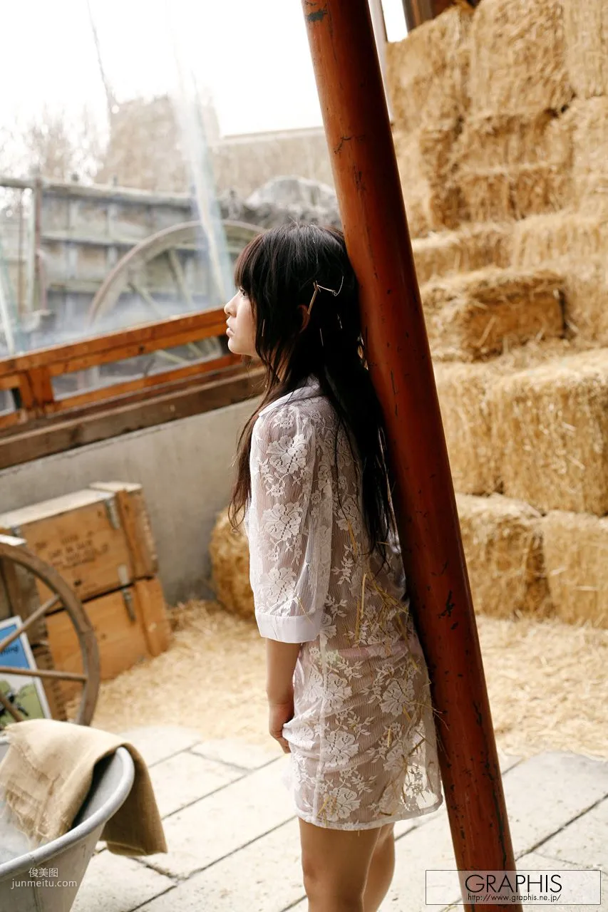 Nurie Mika: Graphis First Gravure photo 28