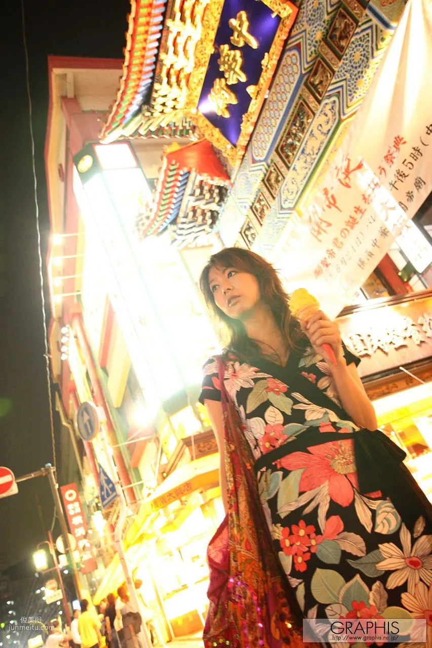 穂花《Whispers》 [Graphis] Gals 寫真集 1