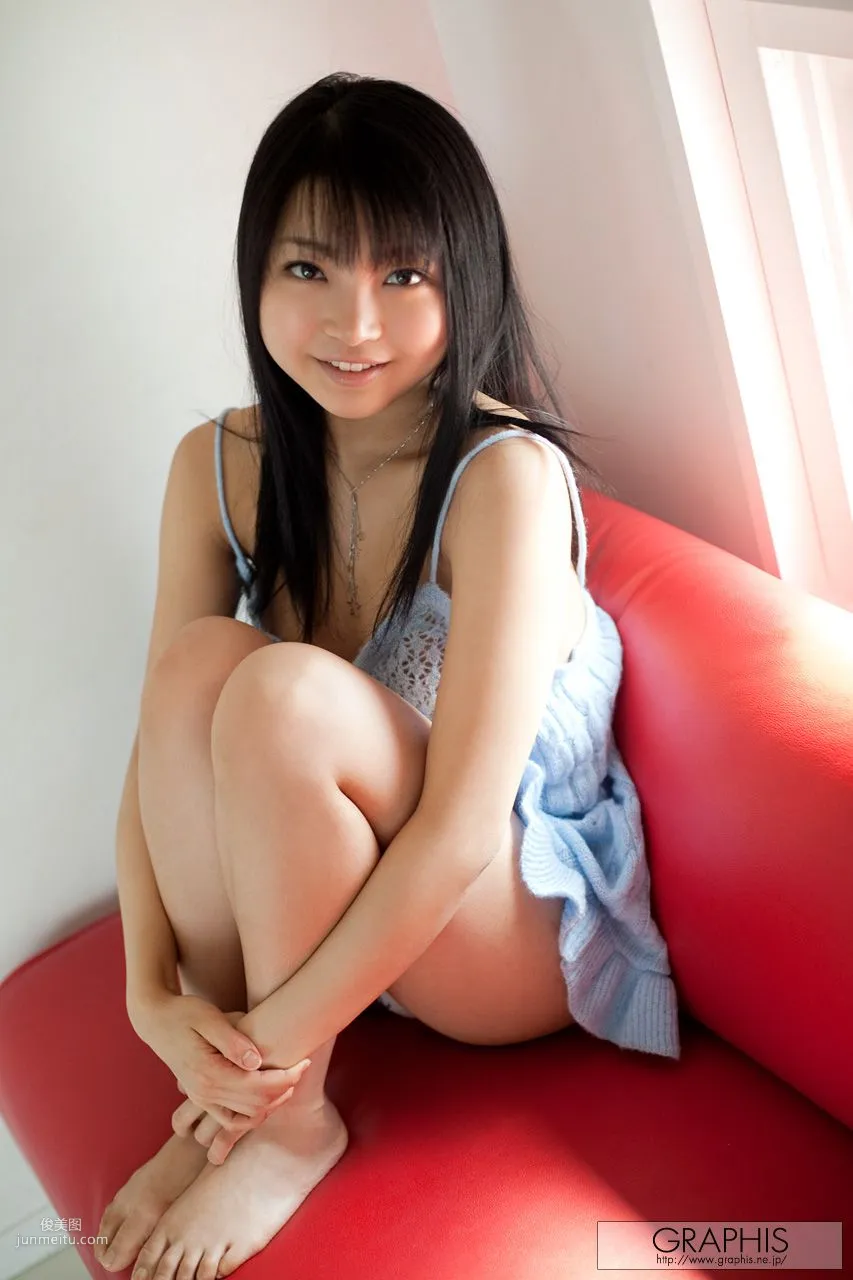 Chihiro Aoi [Graphis] First Gravure, First Nude Girl Photo Set photo 25