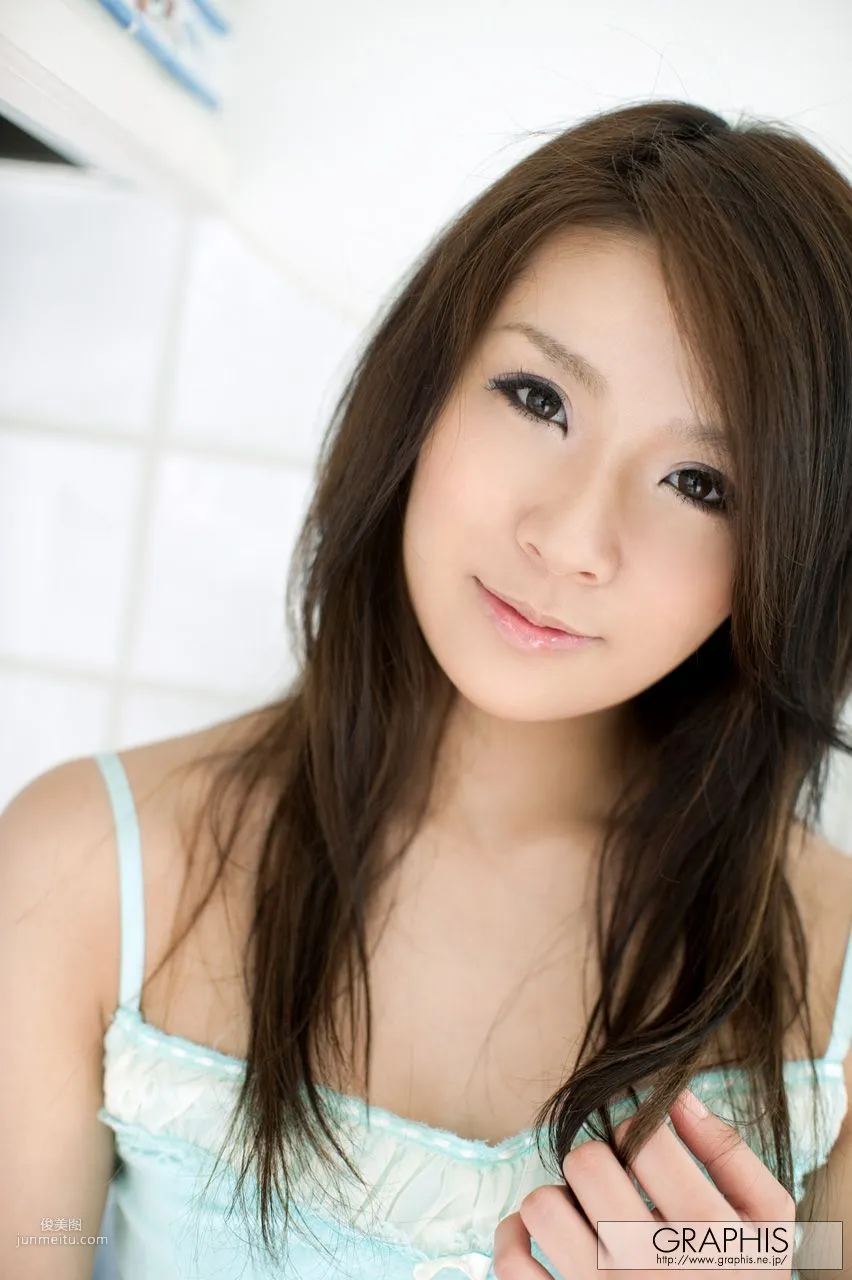 Rinka Aiuchi: Graphis First Gravure photo 7
