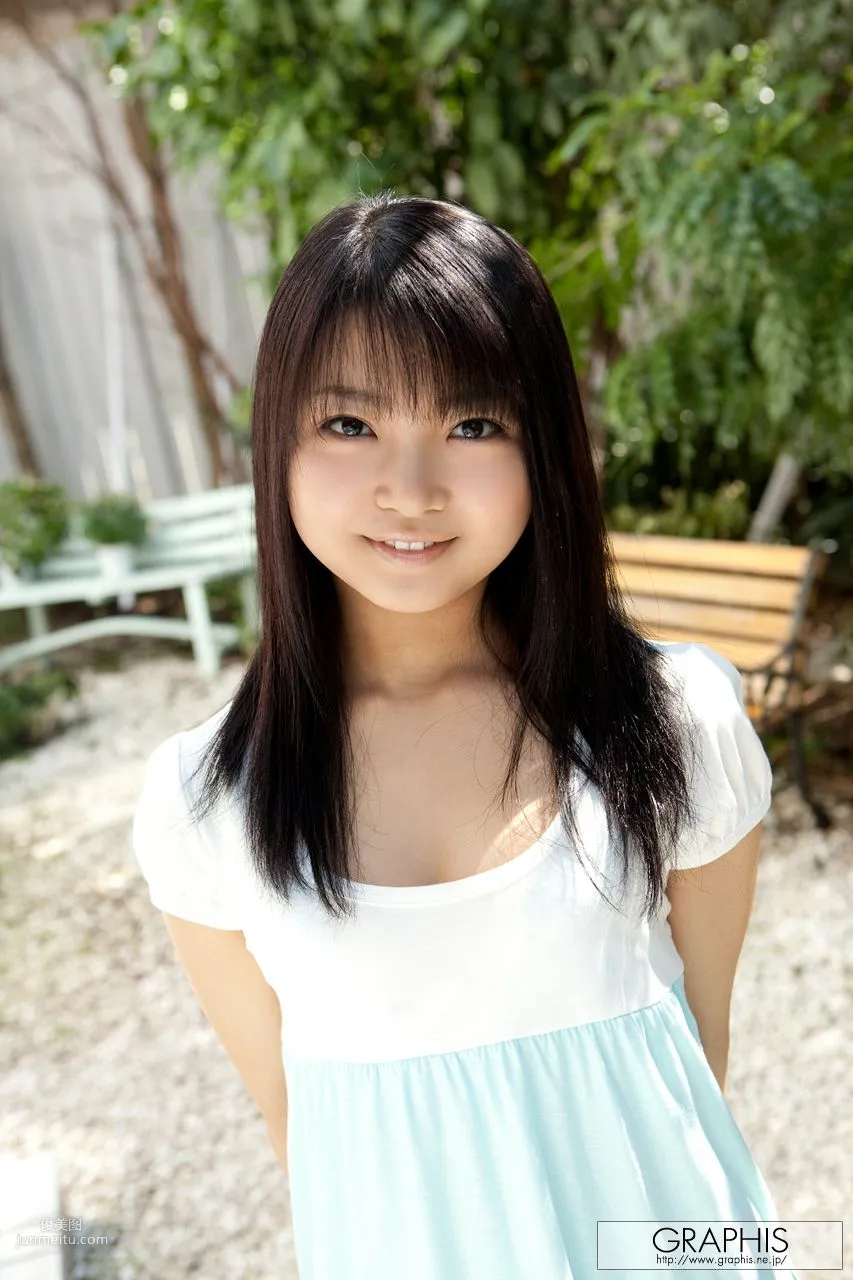 Chihiro Aoi [Graphis] First Gravure, First Nude Girl Photo Set photo 5