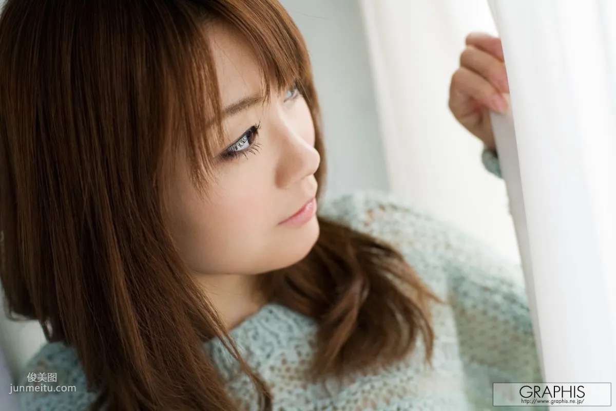Mayuka Akimoto: Graphis First Gravure photo 38