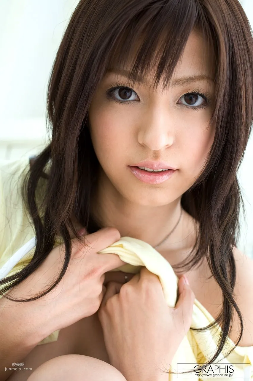 Misaki Mori 森美咲 [Graphis] First Gravure 初脱ぎ娘 写真集9