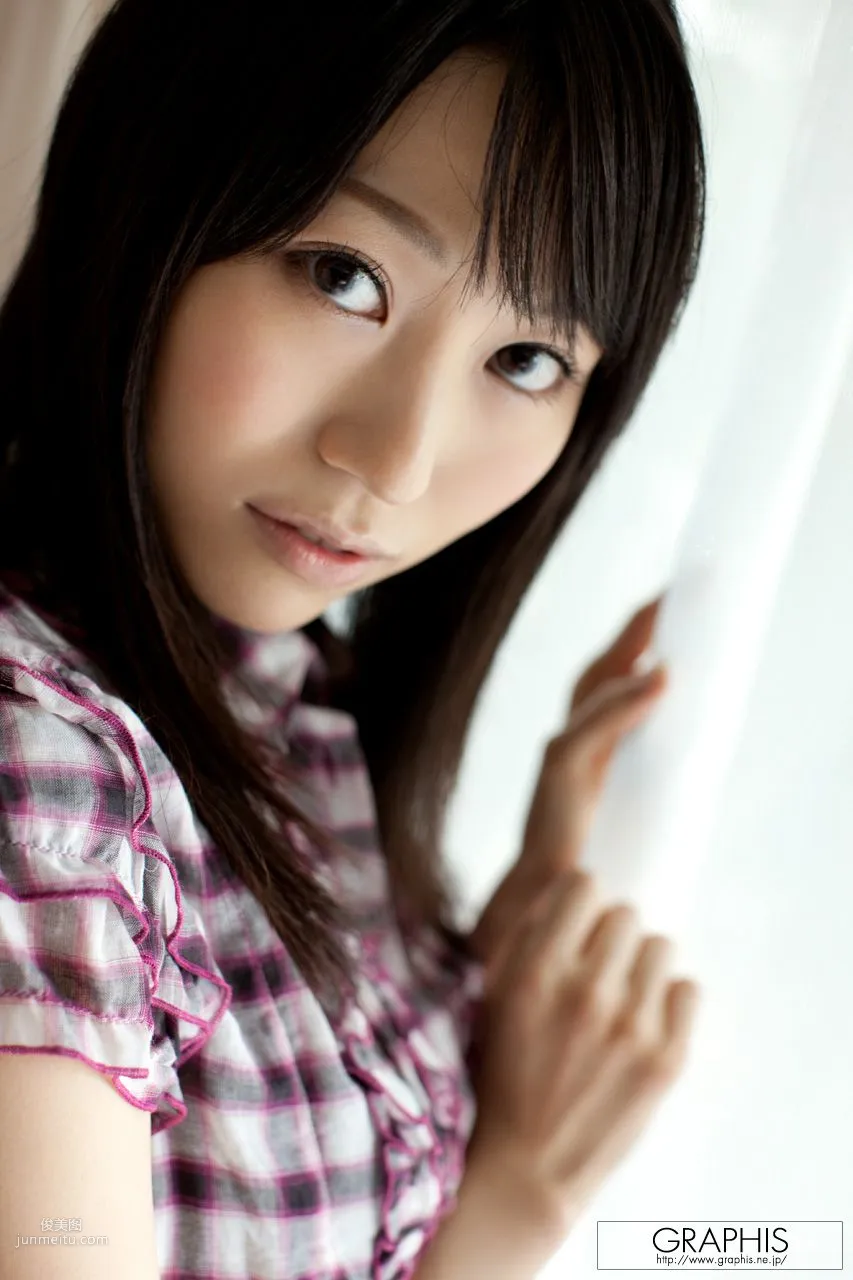 Airi Mikami: Graphis First Gravure photo 2