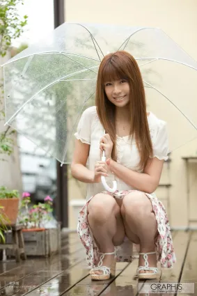 眞木あずさ/真木梓 [Graphis] First Gravure 初脫ぎ娘 寫真集