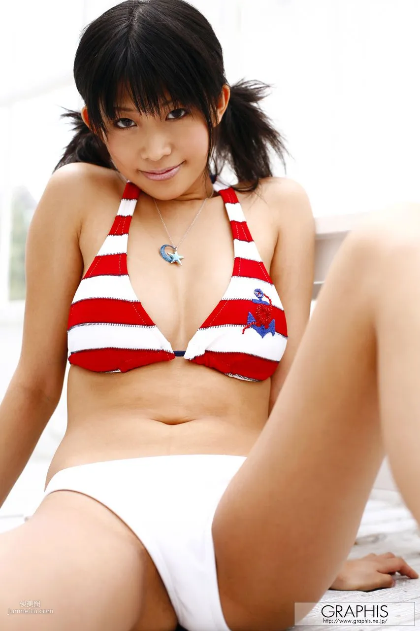 範田紗々《Natural Distance》 [Graphis] Gals 寫真集 7