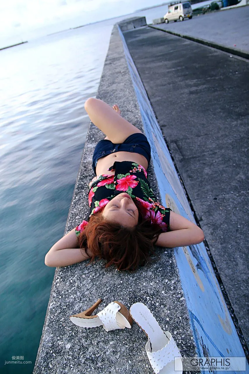 吉崎直緒《Happy Island》 [Graphis] Special Contents 寫真集 6