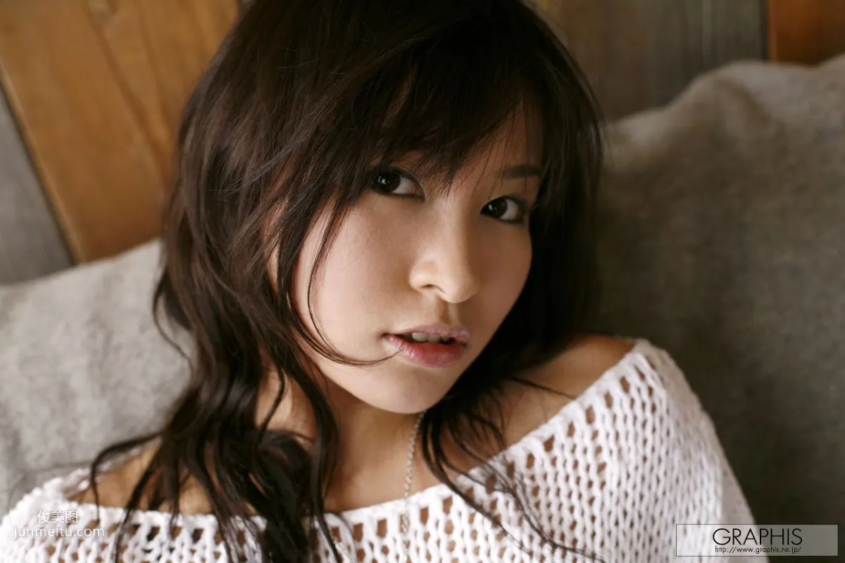 Nurie Mika: Graphis First Gravure photo 7