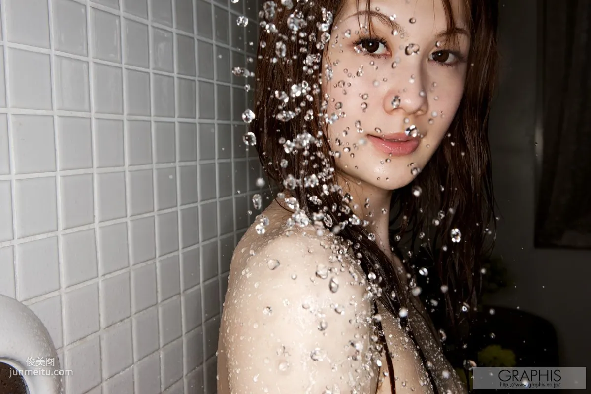 Erika Kirihara: Graphis First Gravure photo 27