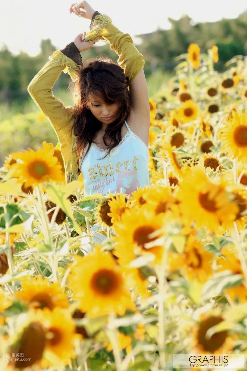 吉崎直緒《Happy Island》 [Graphis] Special Contents 寫真集 12