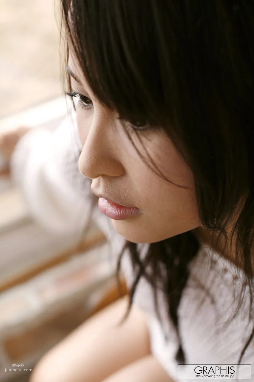 Nurie Mika: Graphis First Gravure photo 4