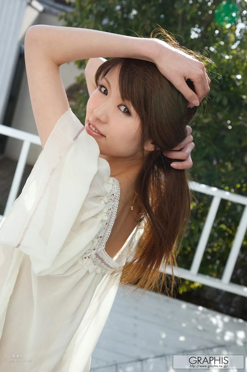 Miho Imamura: Graphis First Gravure photo 12