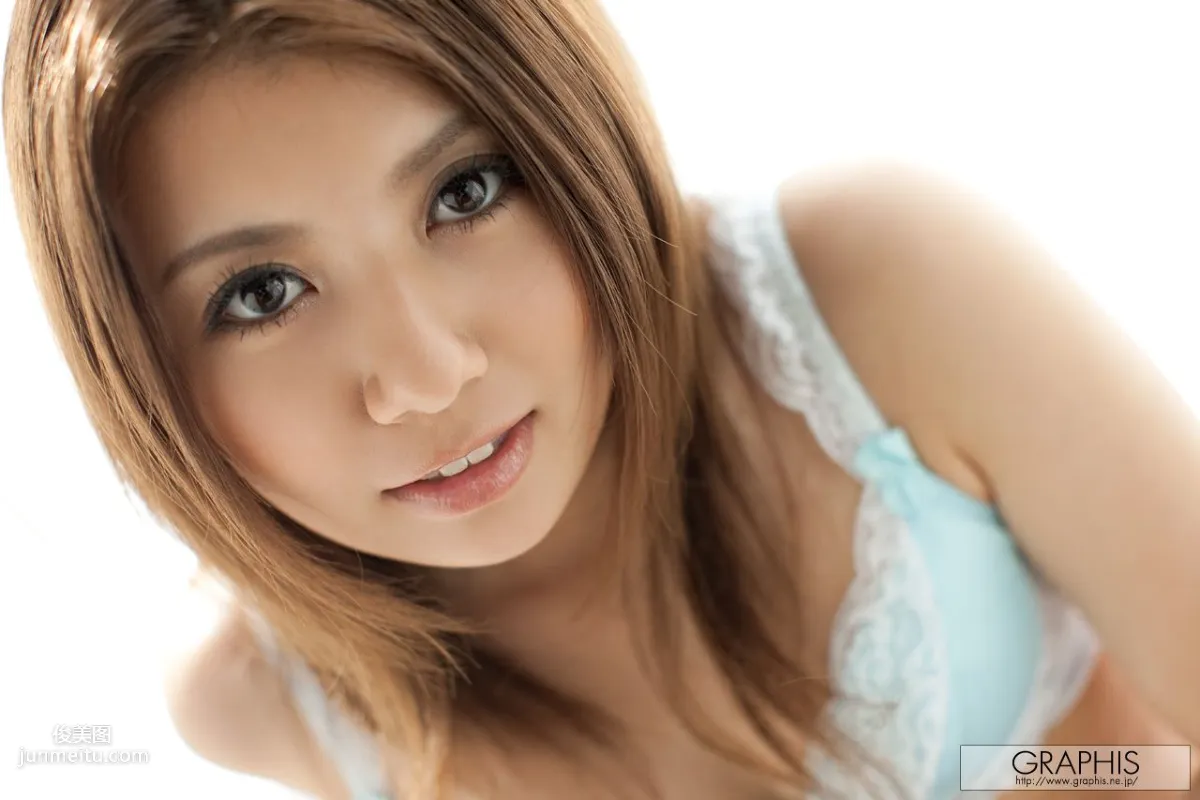Erika Ando: Graphis First Gravure photo 23