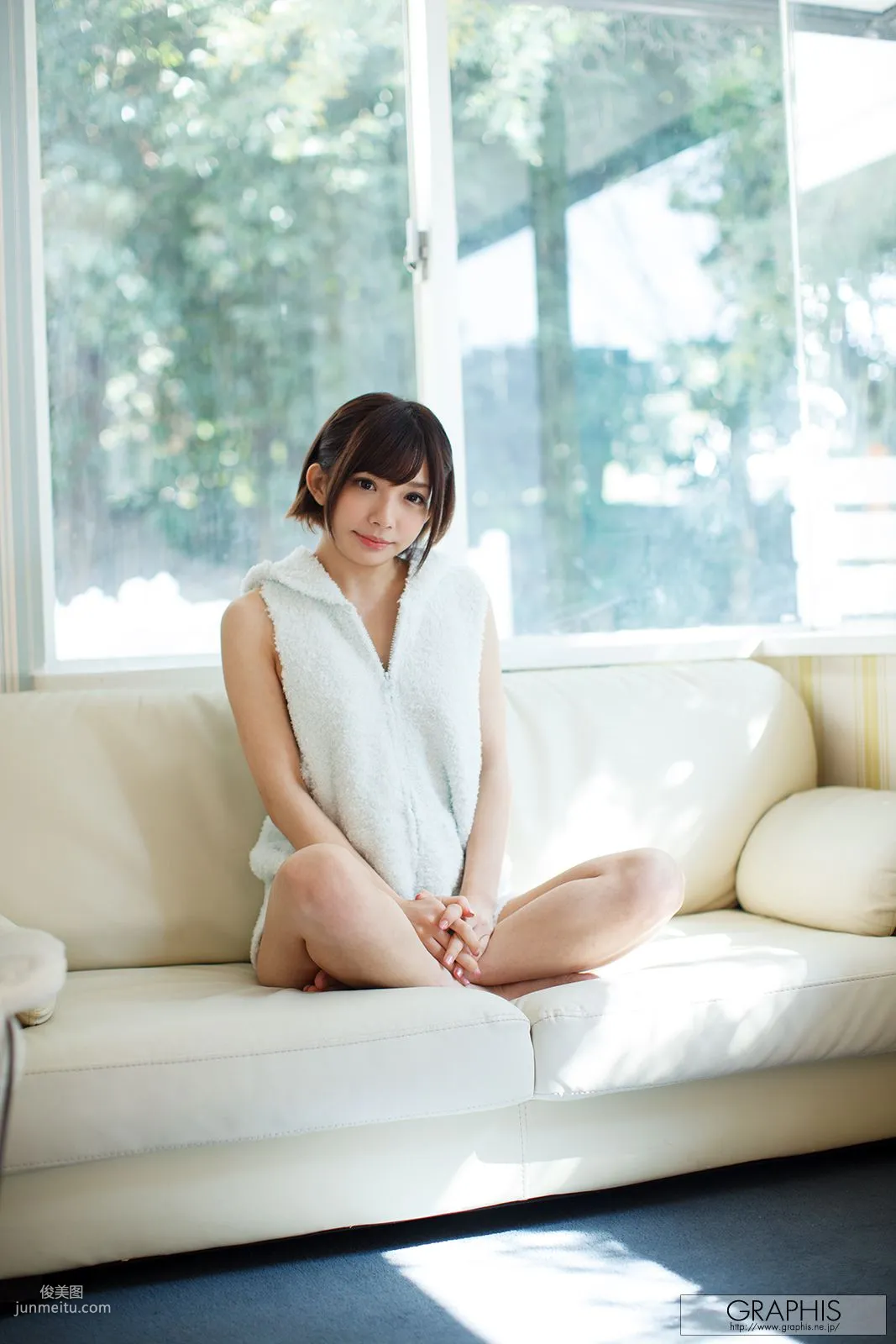 Rika Mari: Graphis First Gravure photo 11