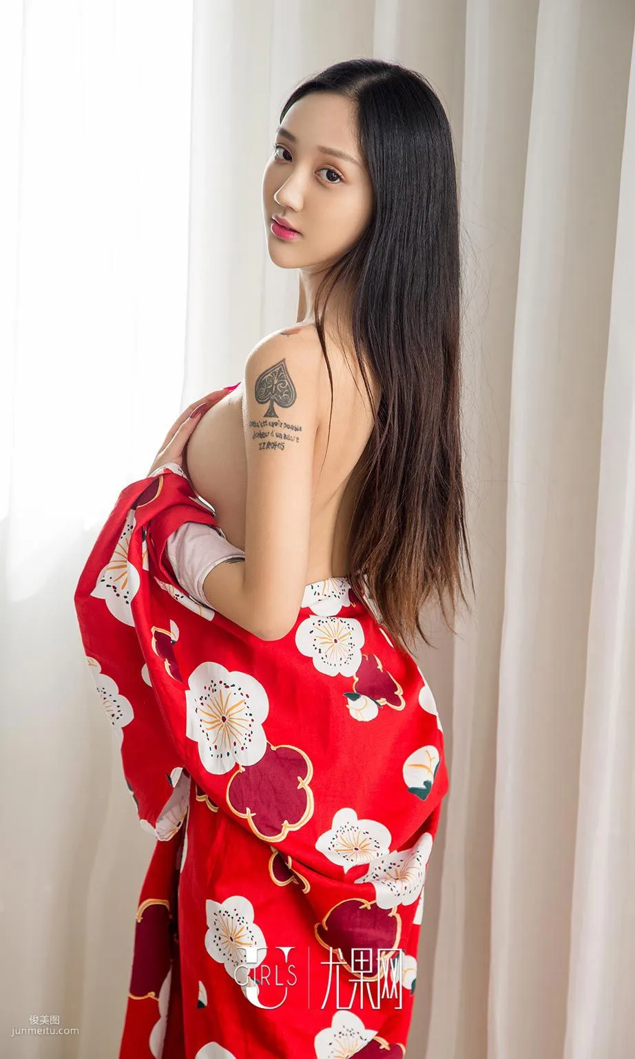 Tang Lu, Enjoy the Silkiness [Ugirls App] No.640 Photo Set photo 17