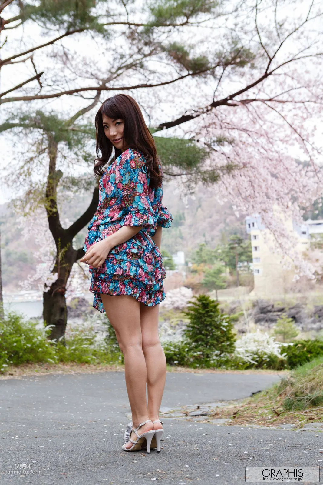 香西咲《Footloose》 [Graphis] Gals 寫真集 10