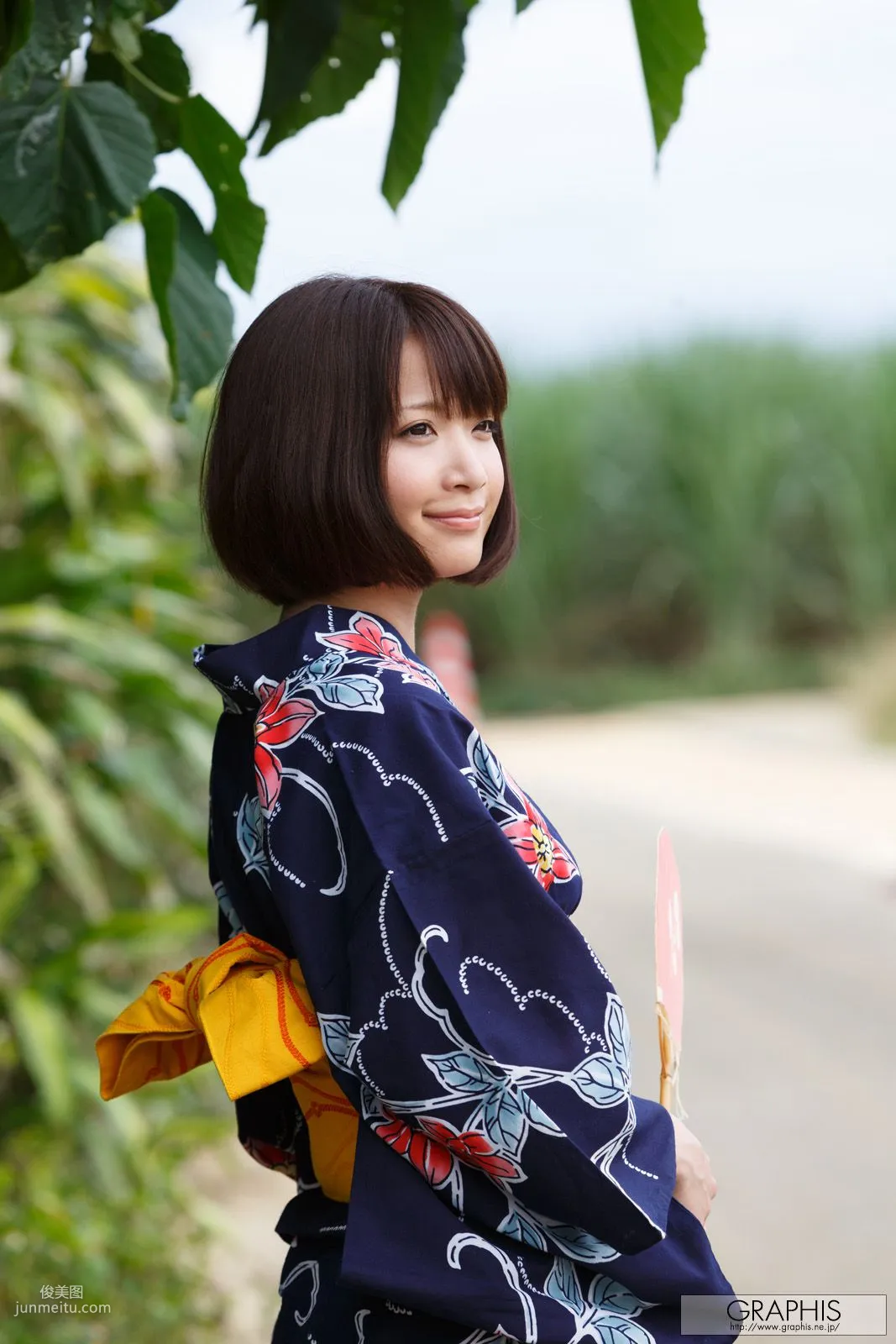 神谷まゆ《Wonderful Time》 [Graphis] Special Contents 写真集5