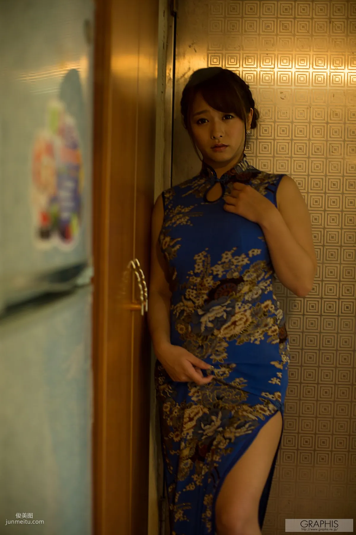 白石茉莉奈《Primary Colors》 [Graphis] Gals 寫真集 35