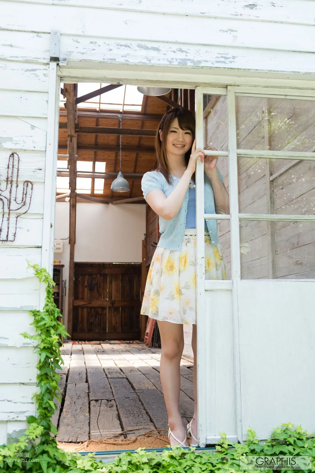 Yui Nishikawa: Graphis First Gravure photo 4