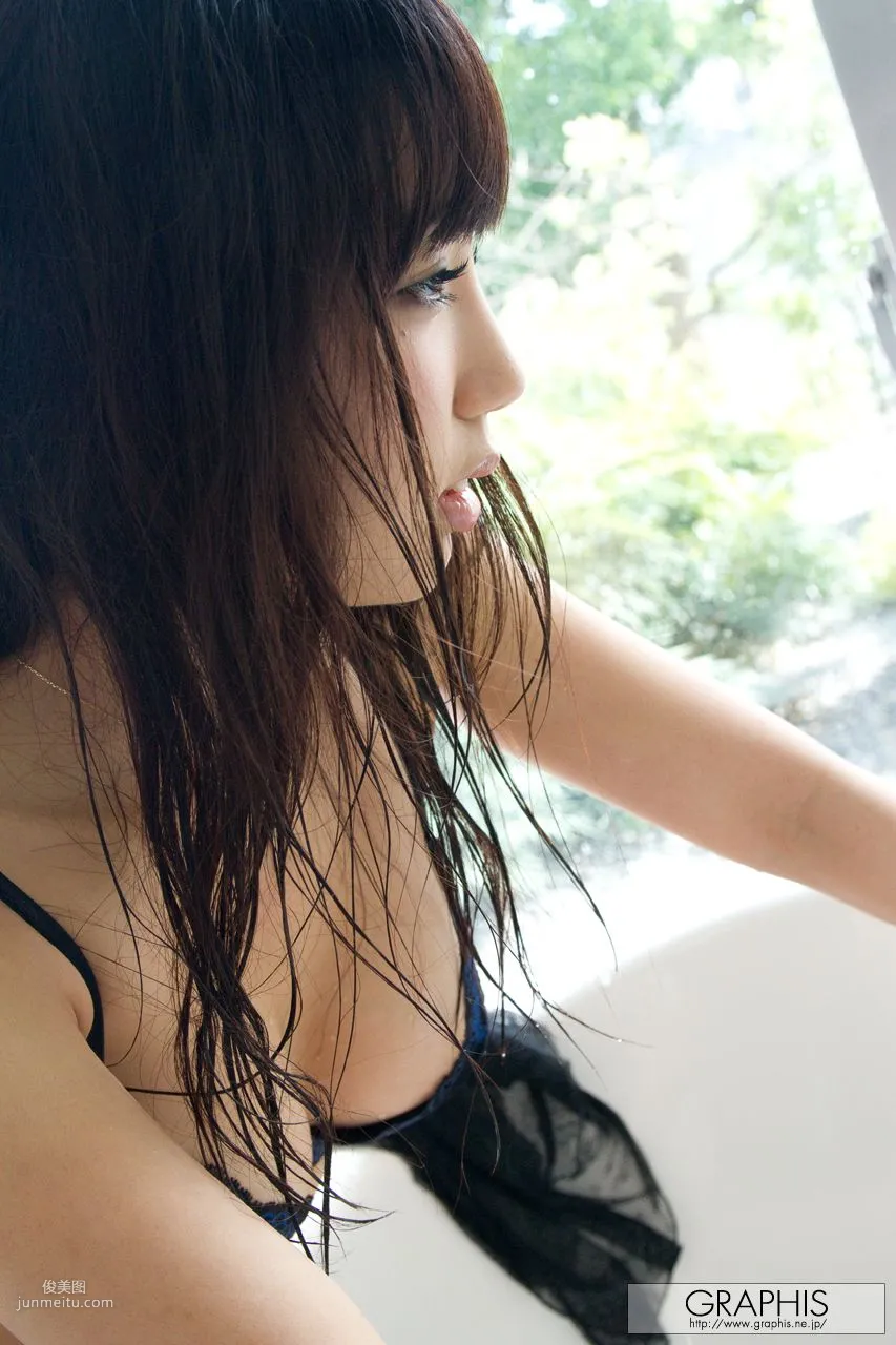 藤嶋唯《Pure & Sexy》 [Graphis] Gals 写真集4