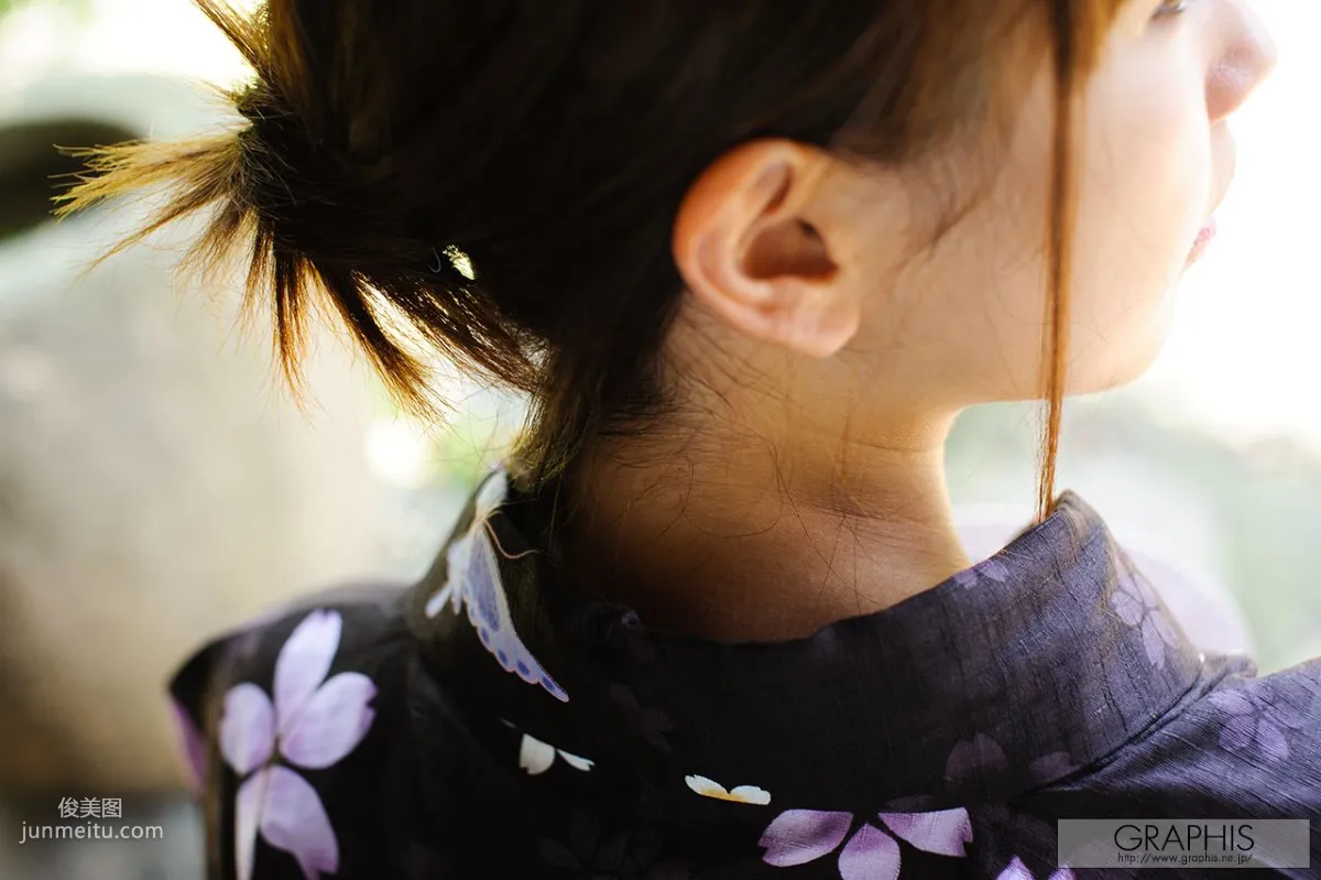 横山美雪《Blossoms》 [Graphis] Gals 写真集3