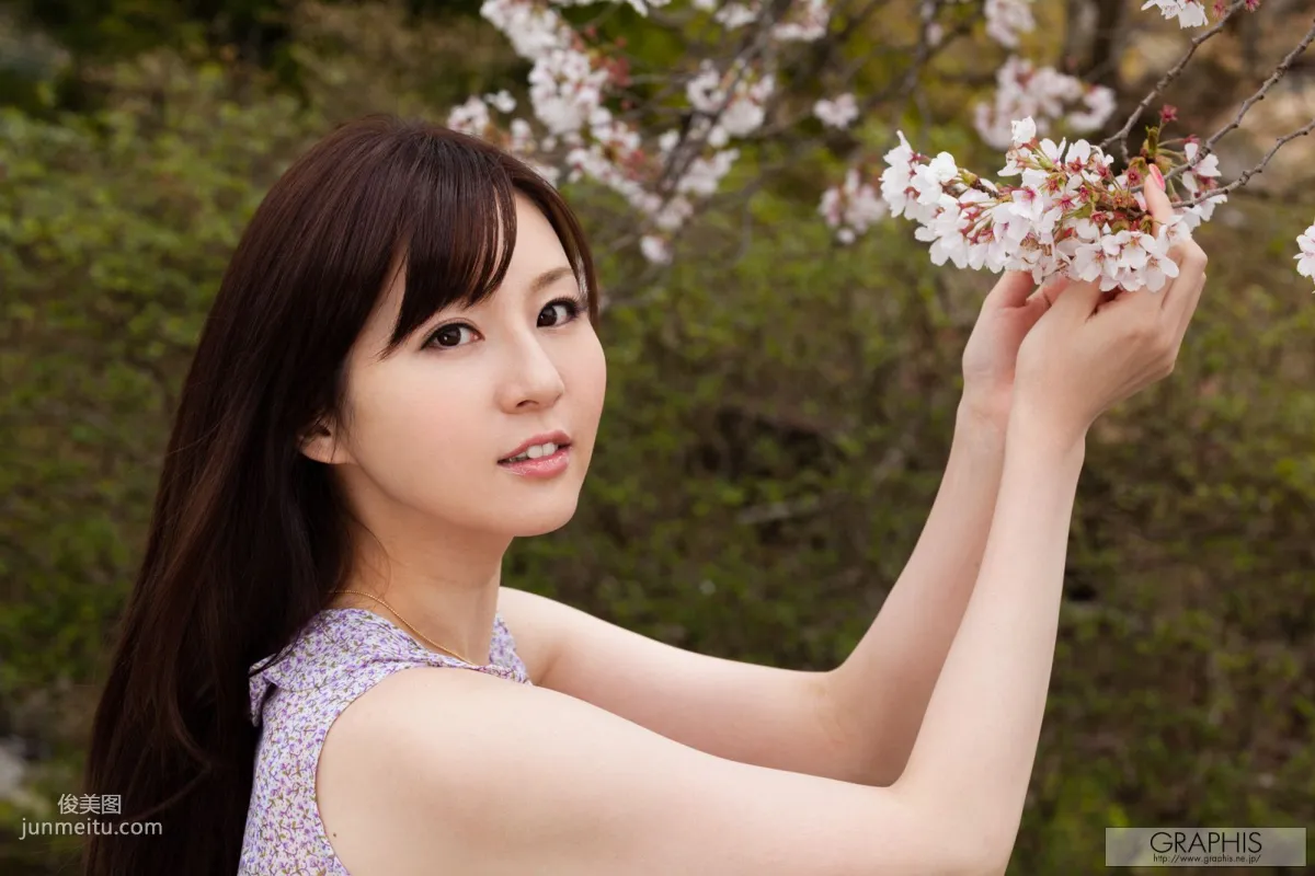 辰巳唯《Unaffected Girl》 [Graphis] Gals 寫真集 12