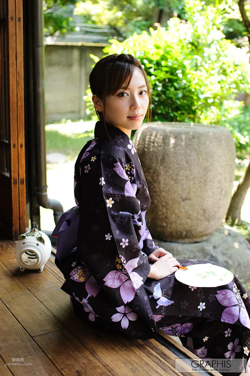 横山美雪《Blossoms》 [Graphis] Gals 写真集4