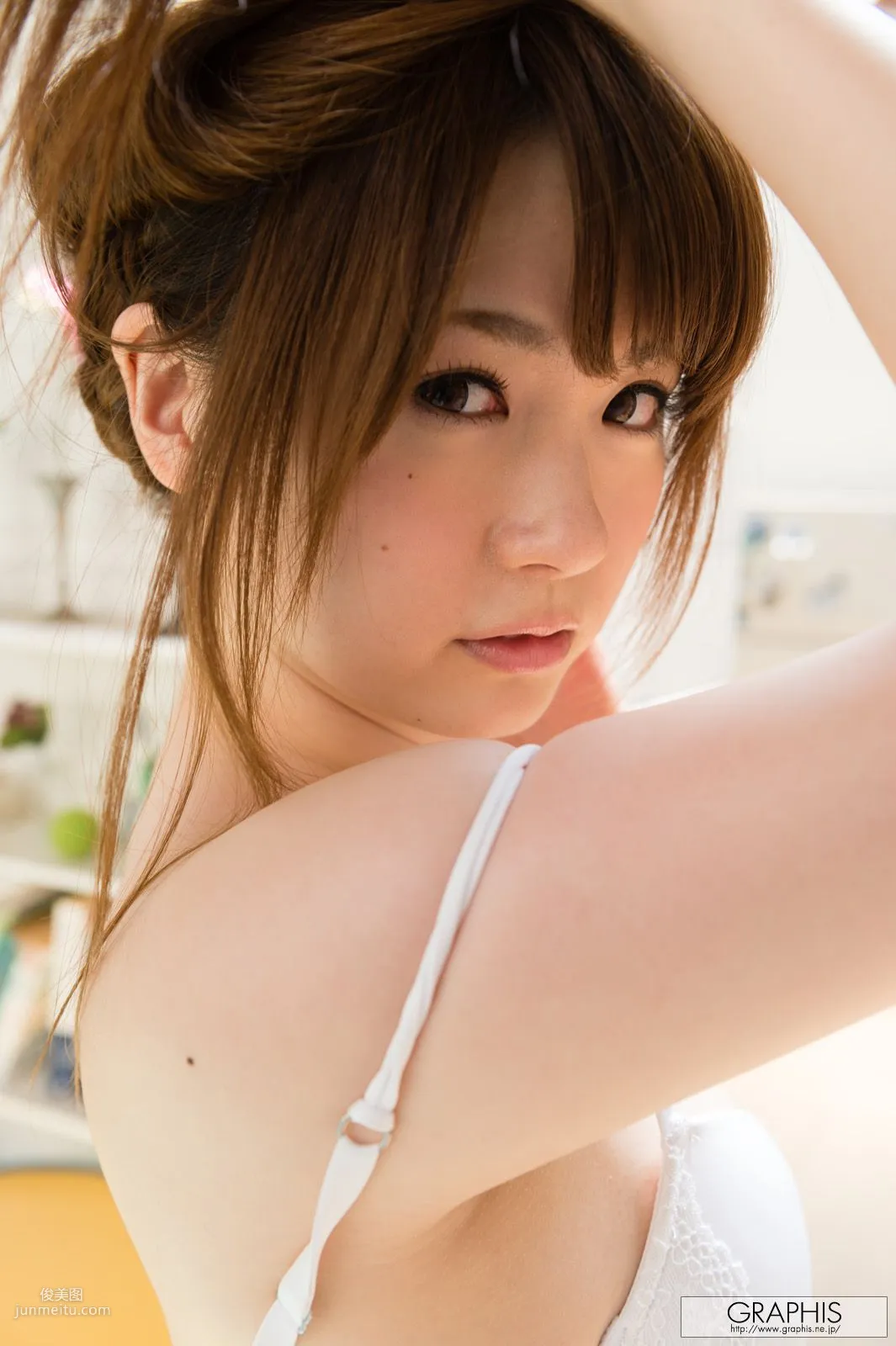 Yui Nishikawa: Graphis First Gravure photo 13