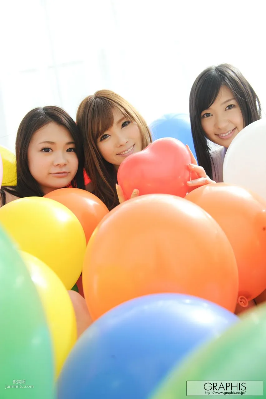 鶴田かな、加藤リナ、小倉奈々 [Graphis] Special Girls Gravure 寫真集 12