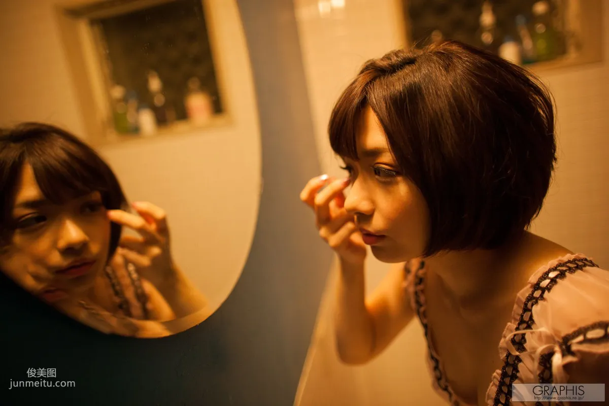 Rika Mari: Graphis First Gravure photo 31