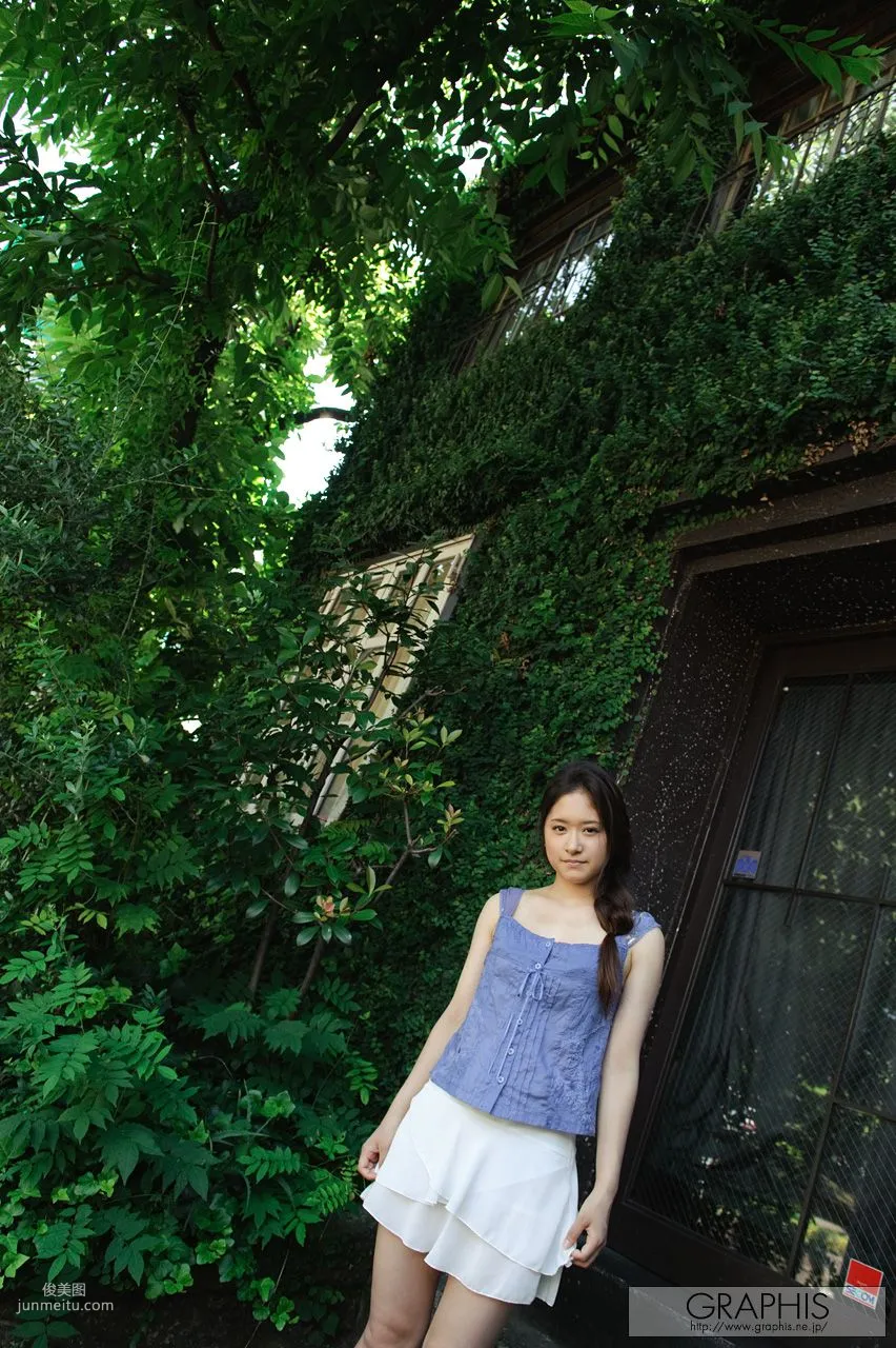 Midori Mizuno 水野碧 [Graphis] First Gravure 初脱ぎ娘 写真集1