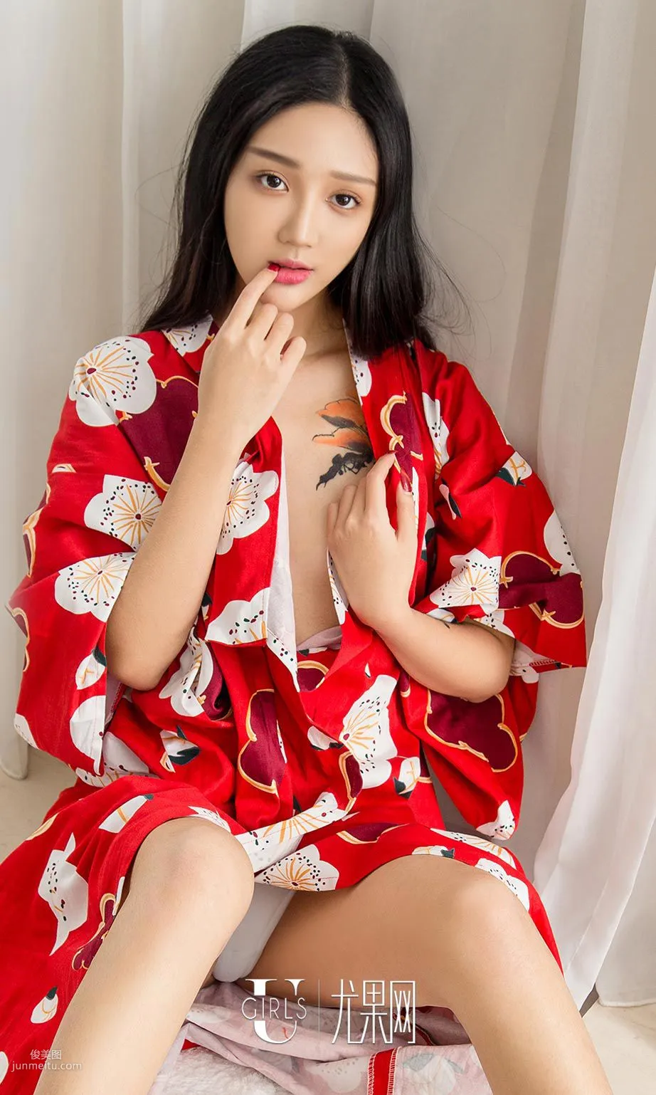 Tang Lu, Enjoy the Silkiness [Ugirls App] No.640 Photo Set photo 7