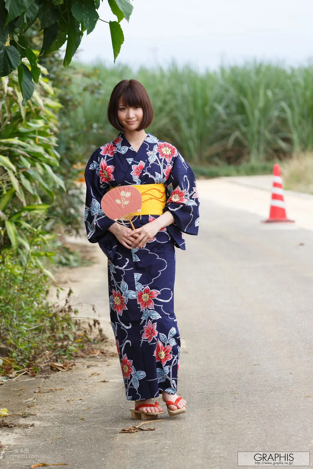 神谷まゆ《Wonderful Time》 [Graphis] Special Contents 写真集4