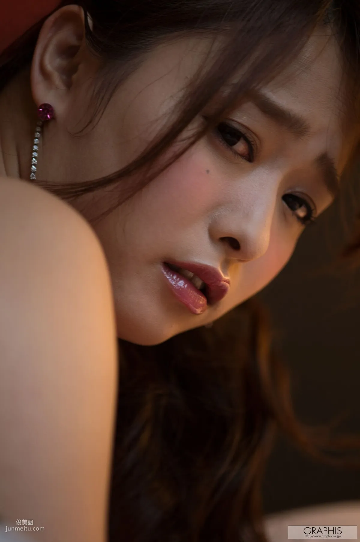白石茉莉奈《Primary Colors》 [Graphis] Gals 寫真集 24