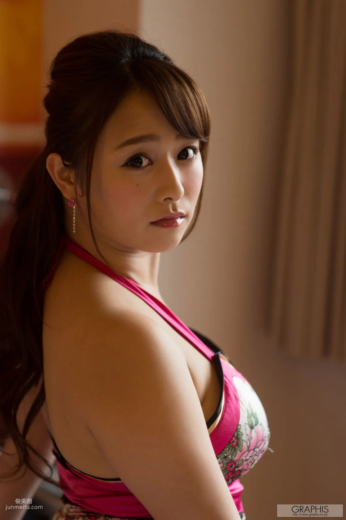 白石茉莉奈《Primary Colors》 [Graphis] Gals 寫真集 21