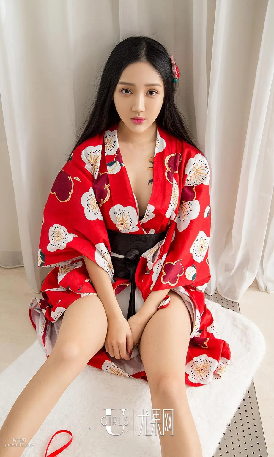 Tang Lu, Enjoy the Silkiness [Ugirls App] No.640 Photo Set photo 14